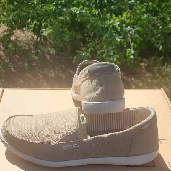 Crocs Women's Walu Loafer | Loafers for Women | Walking Shoes for Women Size 11 - Picture 6 of 12